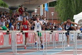 田径赛场焦点！美国队对阵巴西队，老将回归赛场，再度燃起斗志